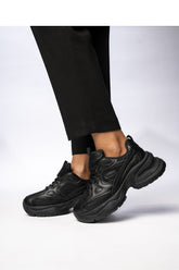 Sport Shoes model 210570 Inello