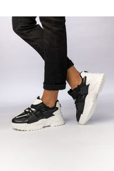 Sport Shoes model 210584 Inello