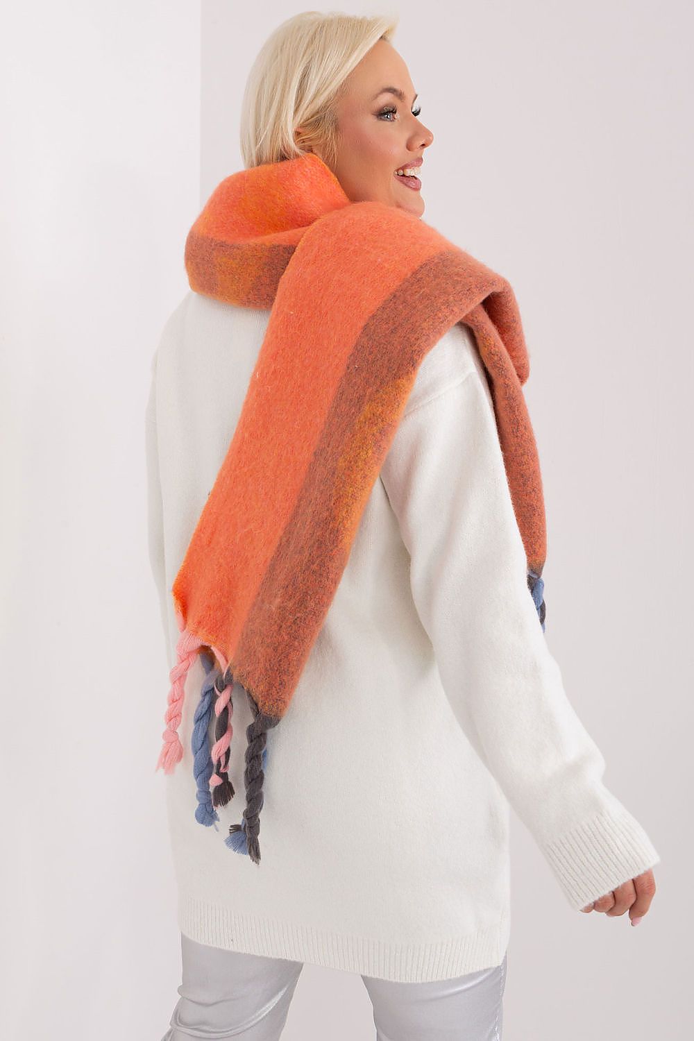  Shawl model 190551 AT 