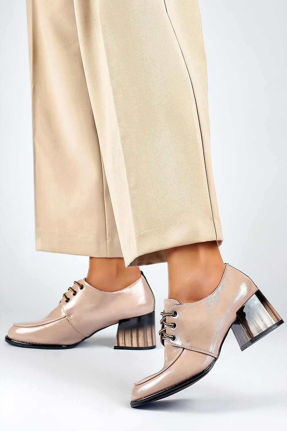  Heeled low shoes model 200448 PRIMO 