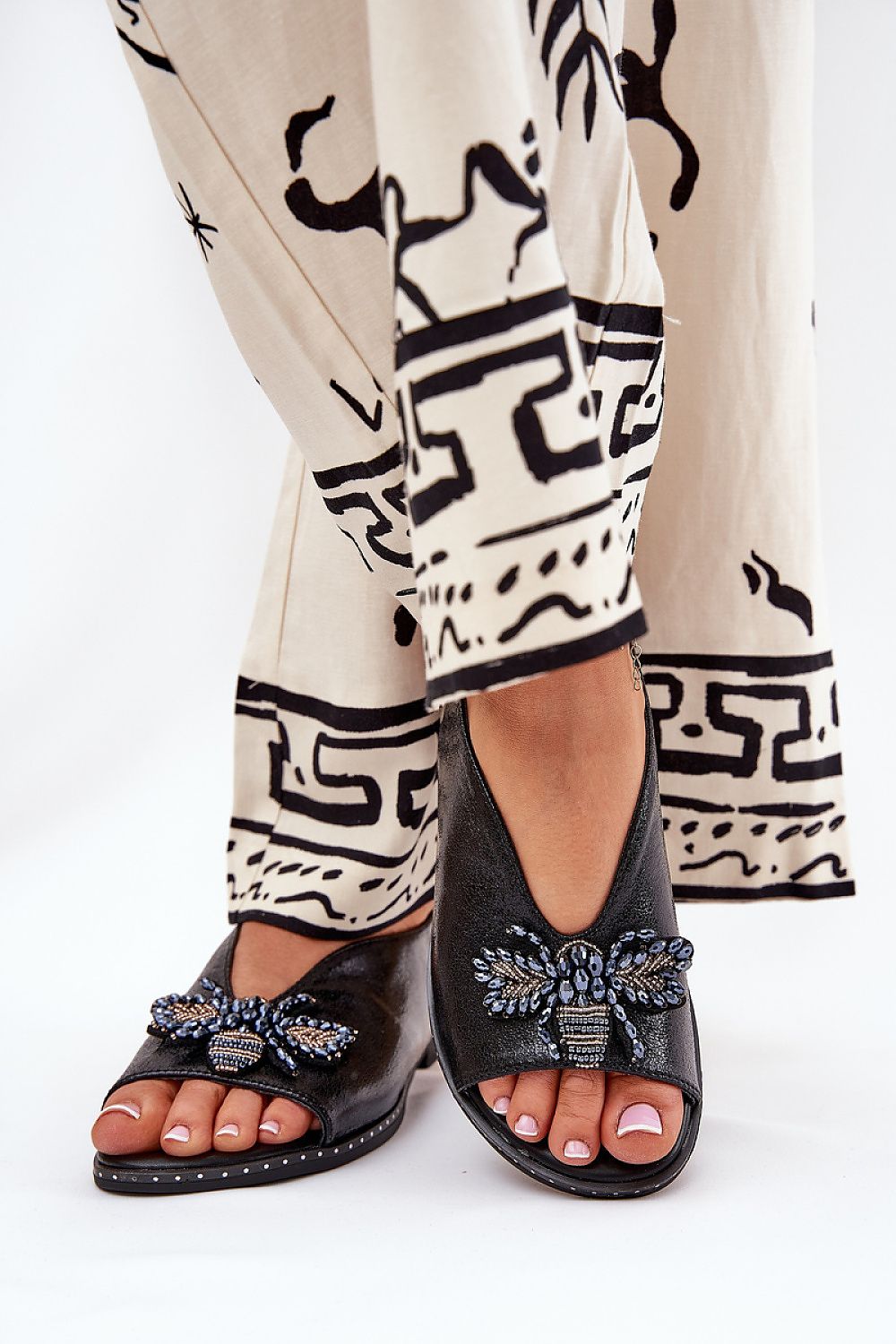  Sandals model 210057 Step in style 