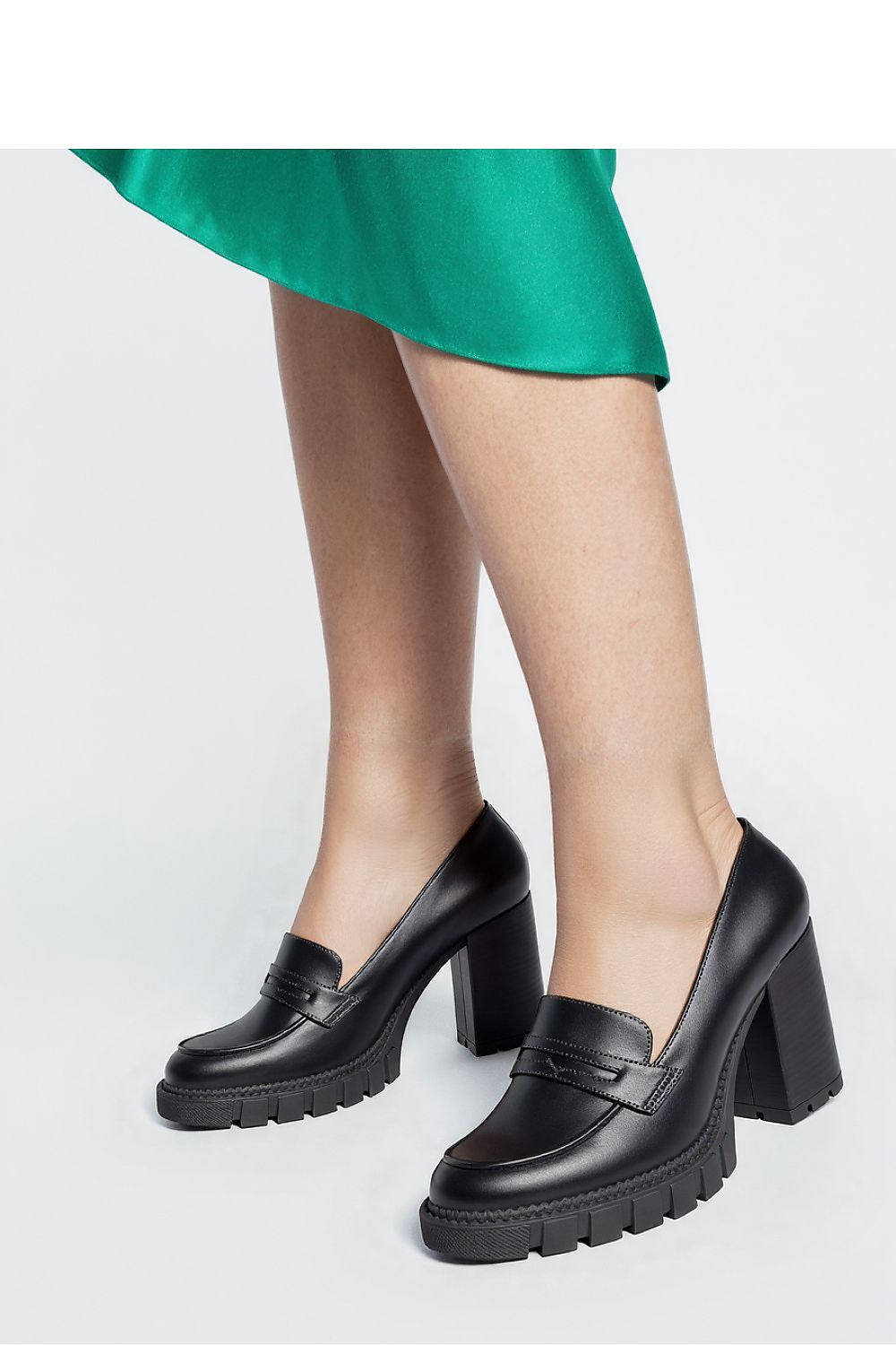  Block heel pumps model 210351 Inello 