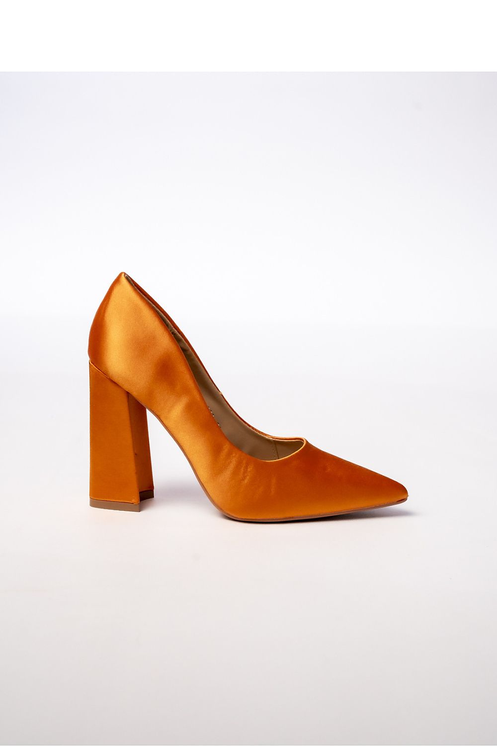  Block heel pumps model 210530 Inello 