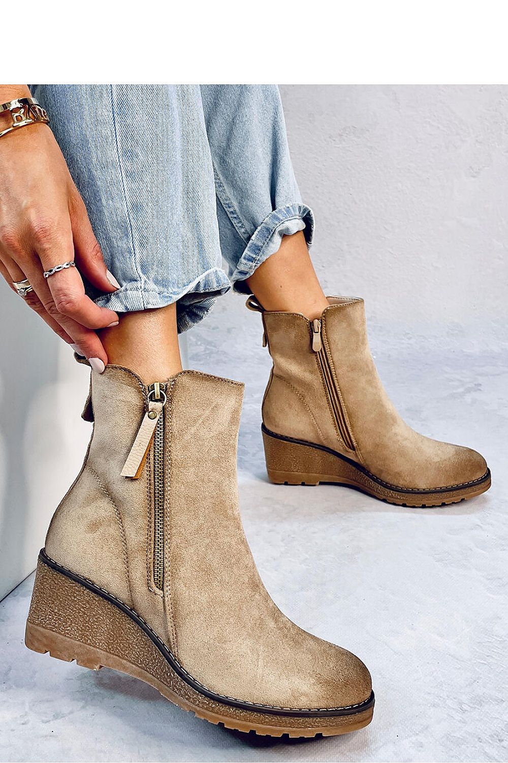  Buskin boots model 184467 Inello 